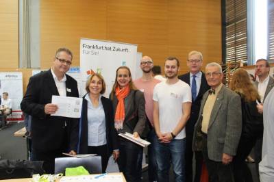 Chriane Loizides und Verena David auf der Frankfurter Ausbildungsmesse im Feuerwehrzentrum am Marbachweg am 29.September 2017