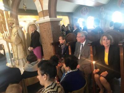 v.l.: Bischof Bartholomus, die Generalkonsulin der Republik Griechenland, Verena David, Dr.
Ralf-Norbert Bartelt MdL und Christiane Loizides
